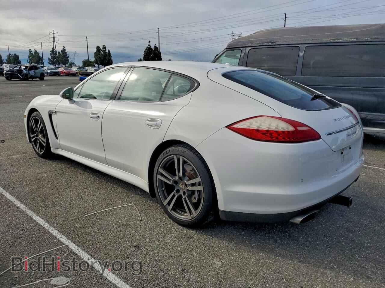 2011 PORSCHE PANAMERA - VIN: WP0AA2A76BL021896 - Photo 2