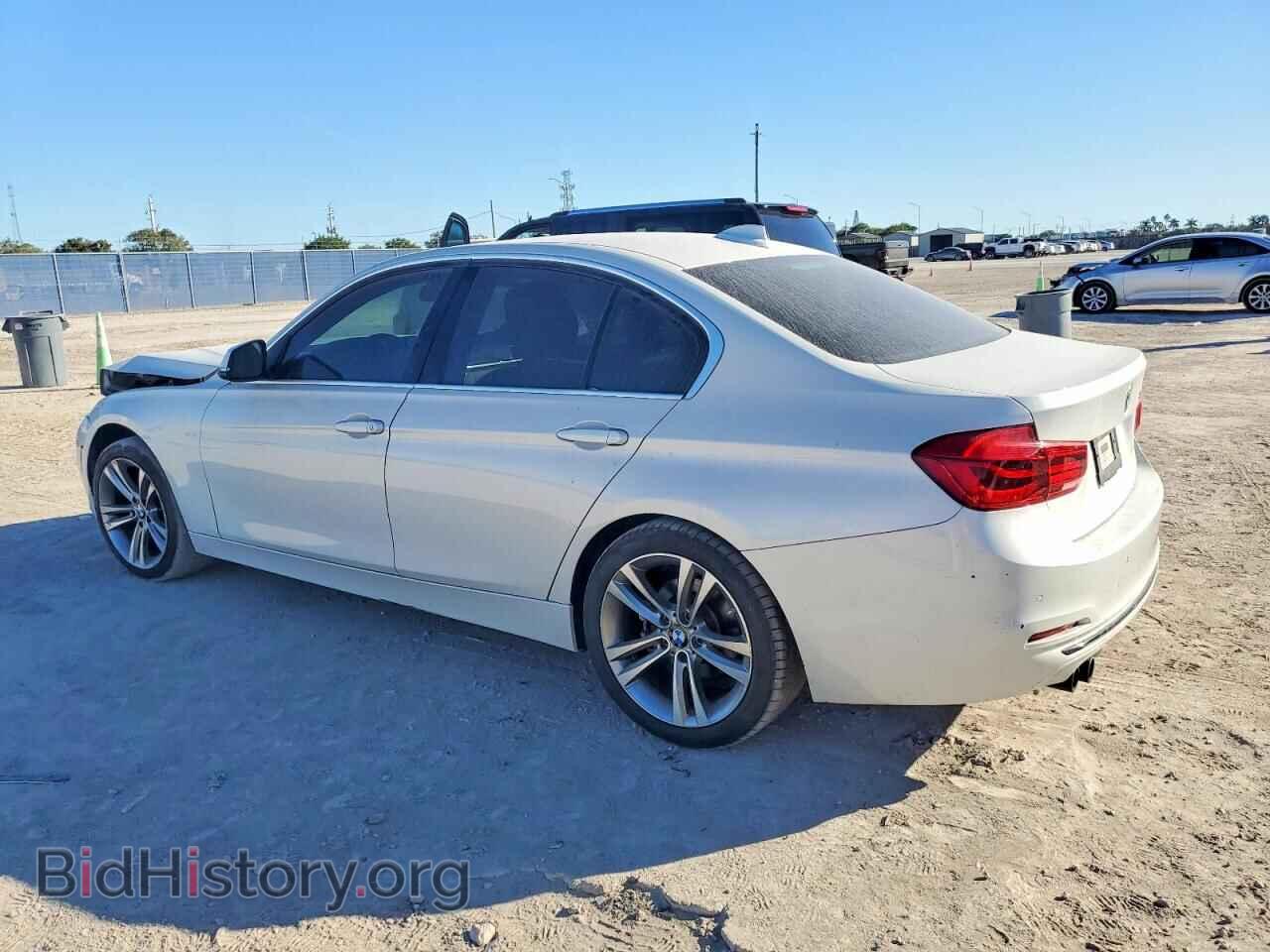 2018 BMW 3 SERIES - VIN: WBA8B9C54JEE81612 - Фото 2