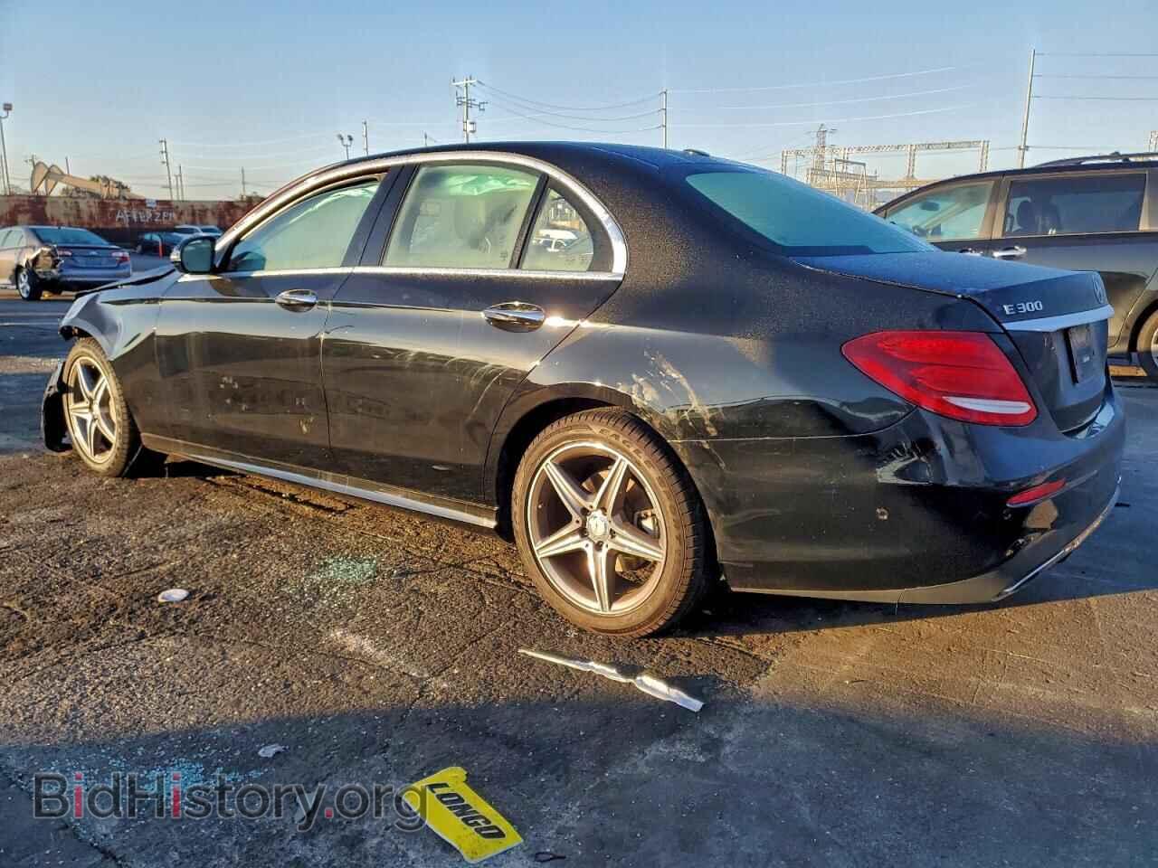 2017 MERCEDES-BENZ E-CLASS - VIN: WDDZF4JB1HA021724 - Фото 2