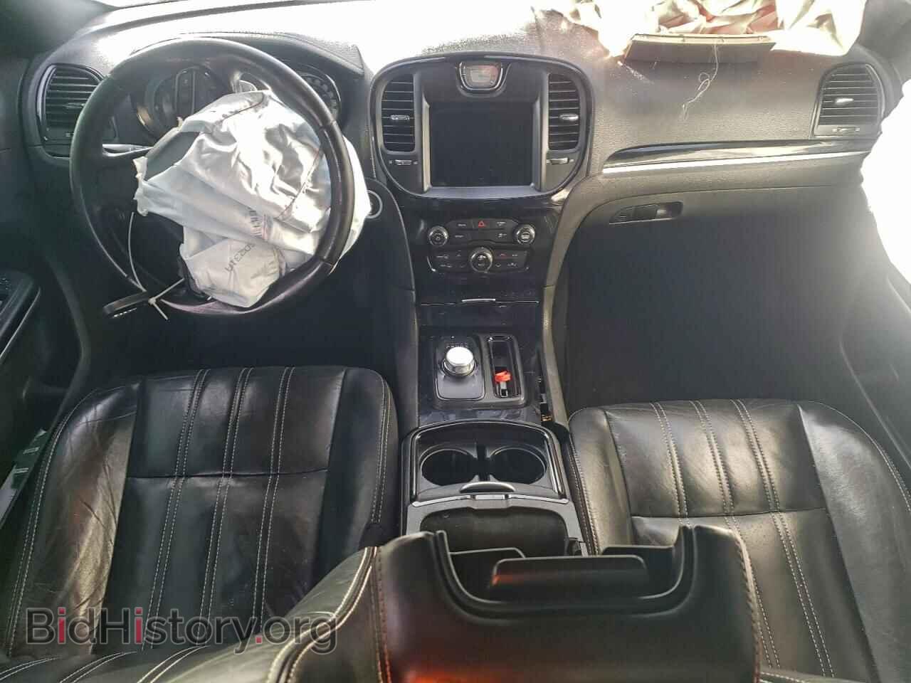 2019 CHRYSLER 300 - VIN: 2C3CCABG9KH628680 - Фото 8