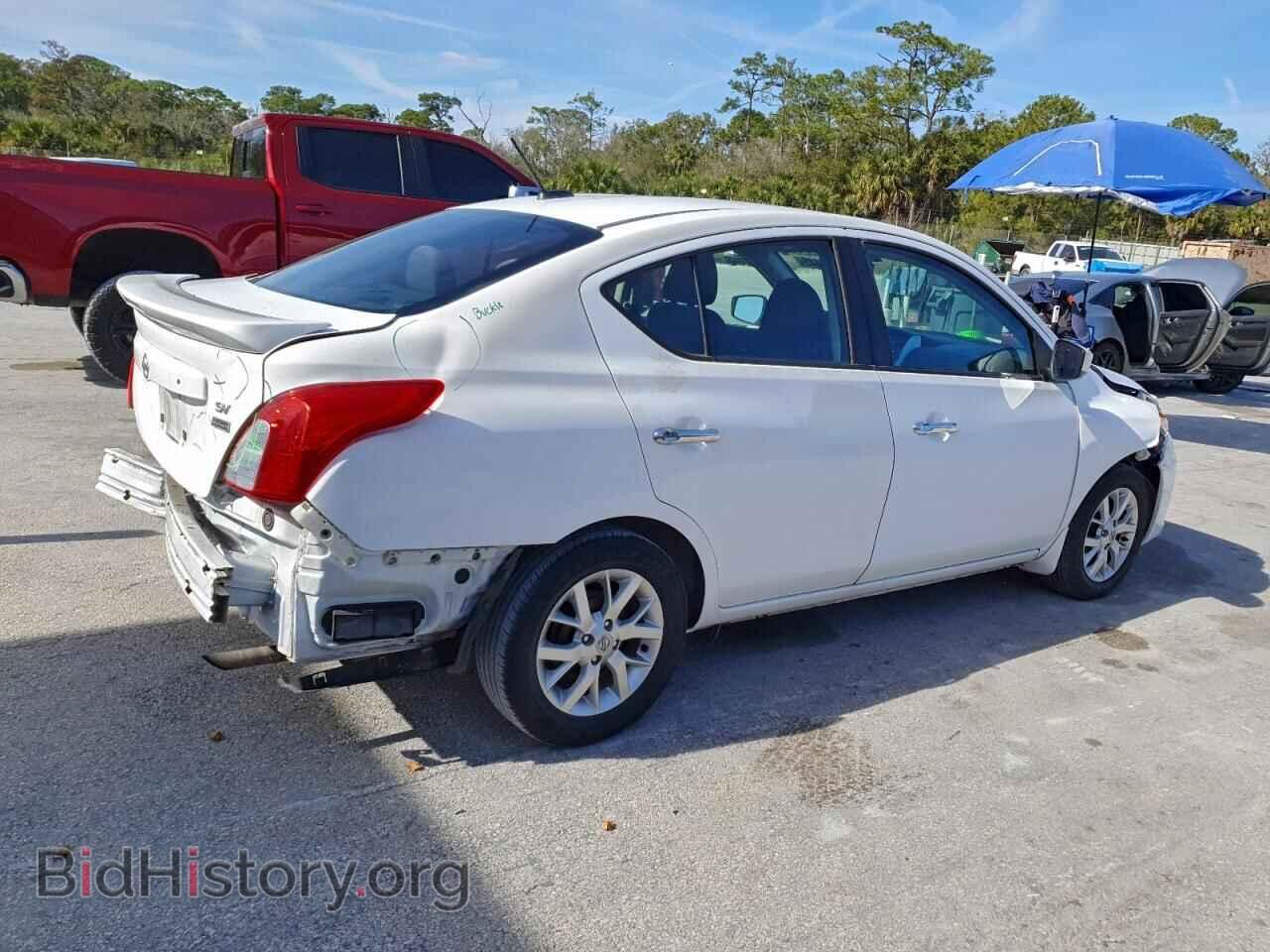 2018 NISSAN VERSA - VIN: 3N1CN7AP9JL841888 - Фото 3