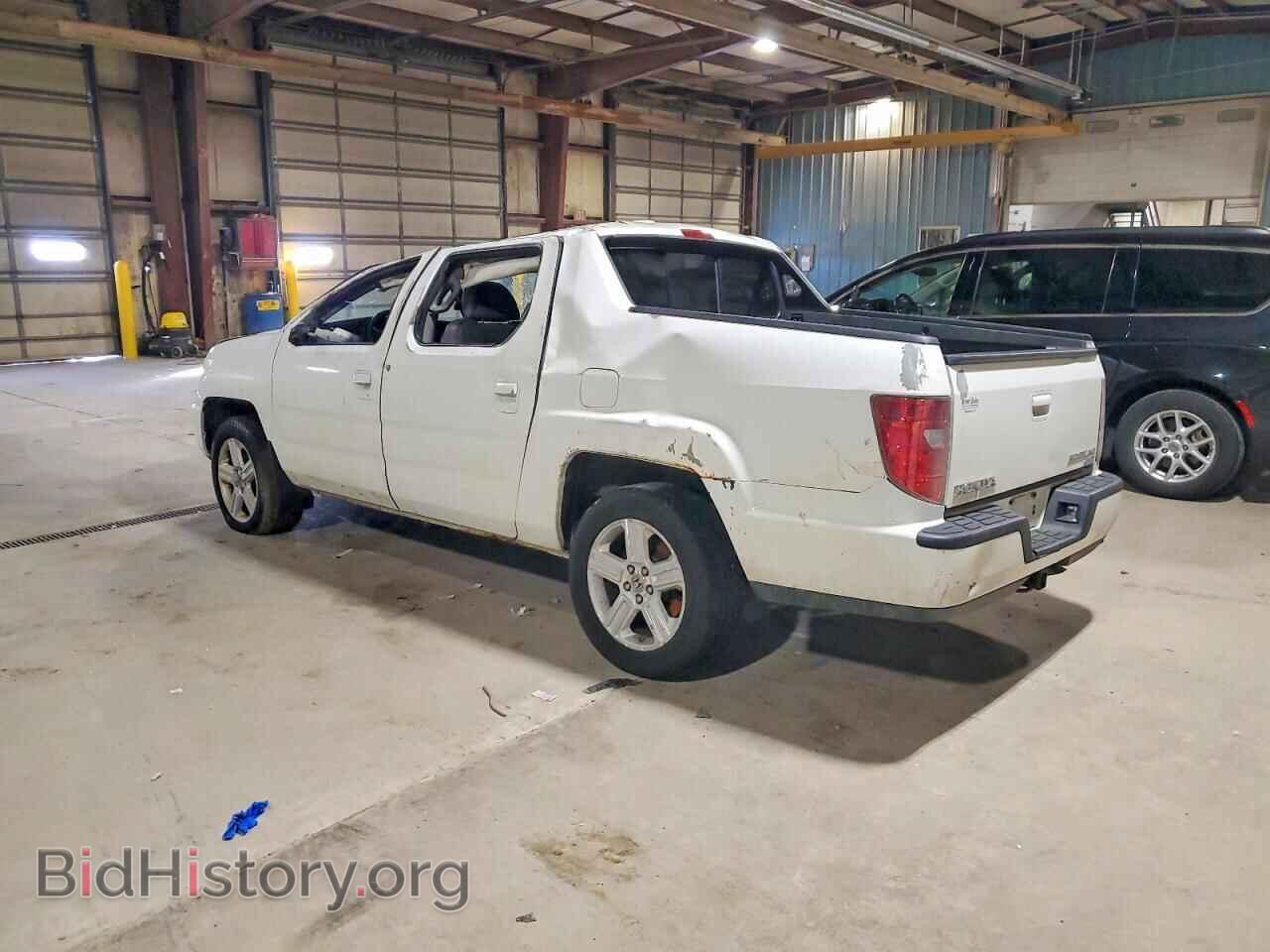 2011 HONDA RIDGELINE - VIN: 5FPYK1F57BB007075 - Фото 2