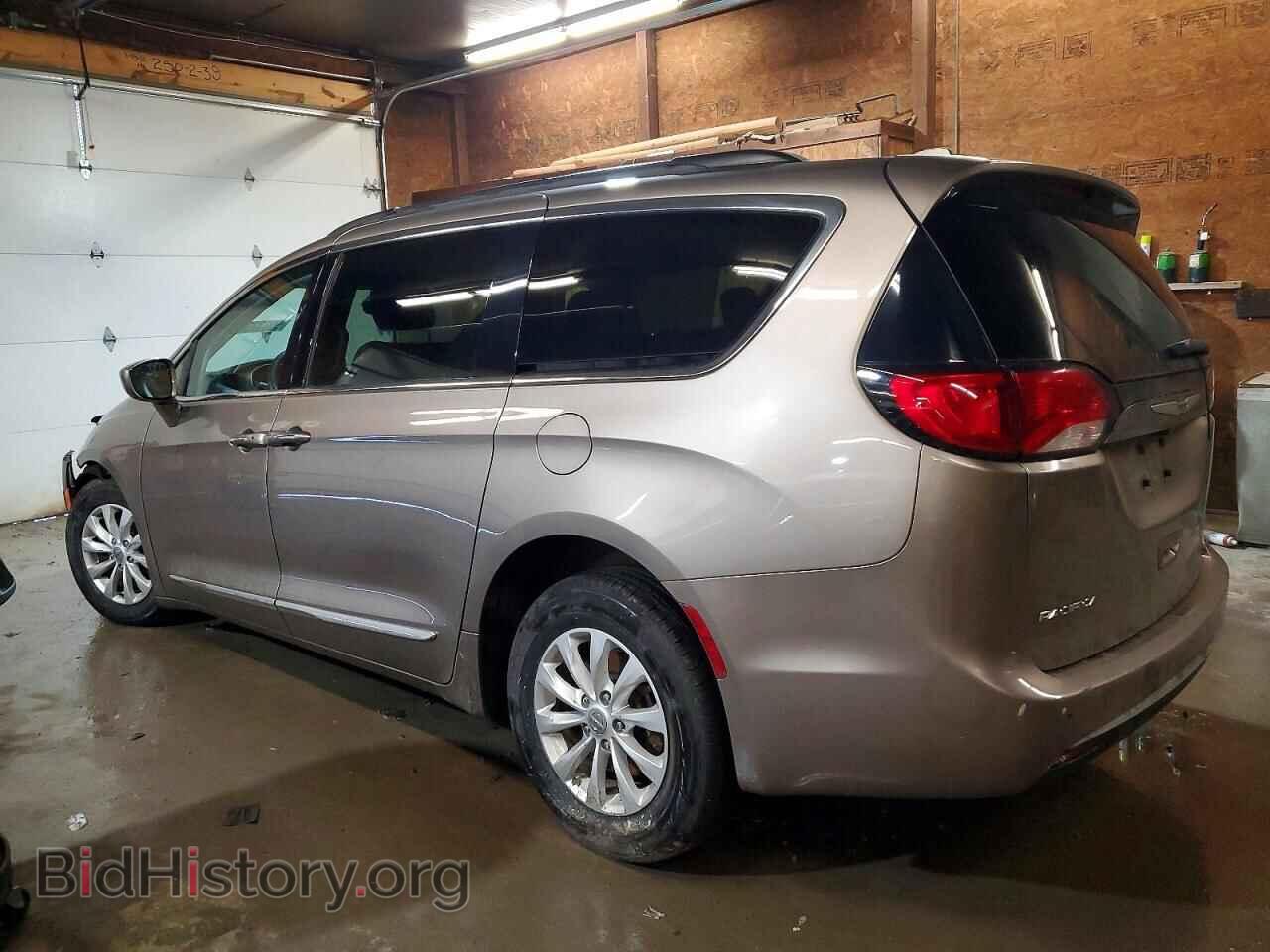 2017 CHRYSLER PACIFICA - VIN: 2C4RC1BGXHR569812 - Фото 2