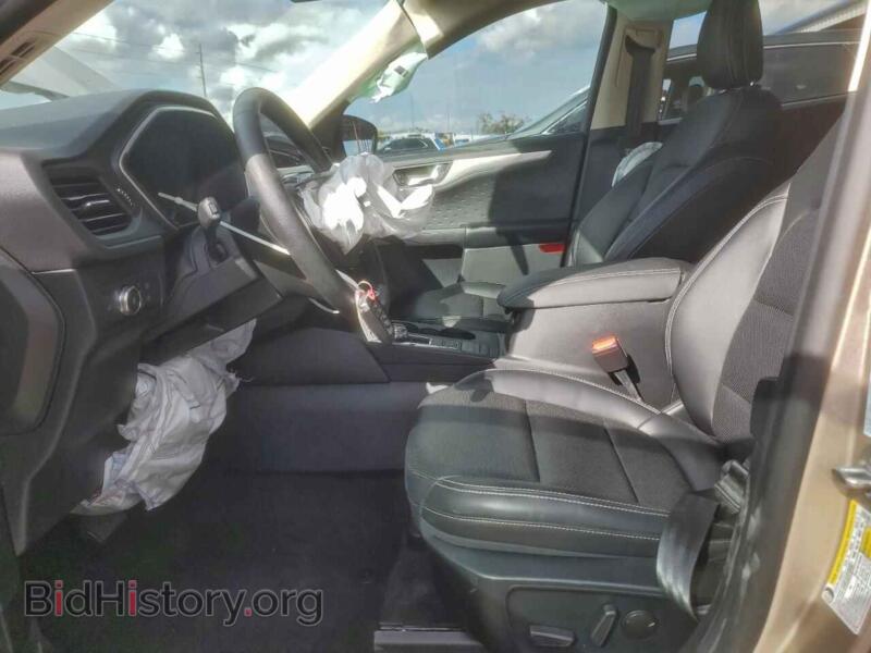2020 Ford ESCAPE (VIN 1FMCU0H61LUA94070) — photo 7 of 15