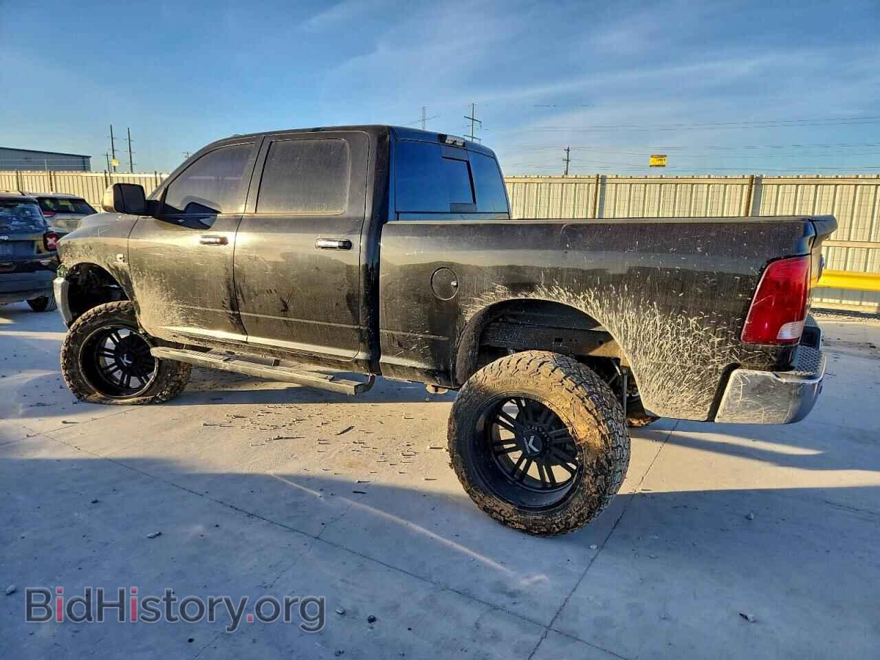 2017 RAM All Models - VIN: 3C6UR5DL5HG755619 - Photo 2