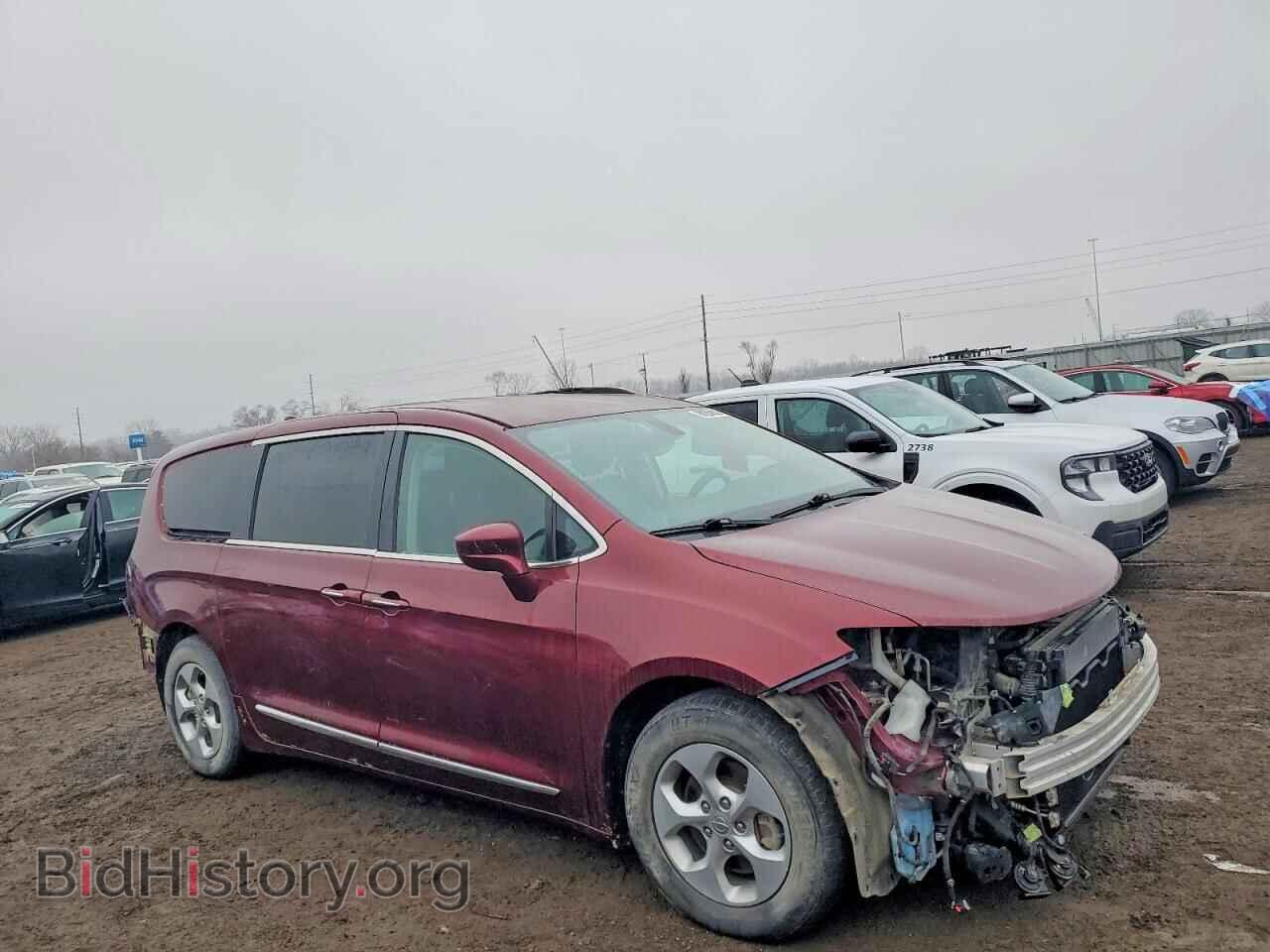 2017 CHRYSLER PACIFICA - VIN: 2C4RC1EG1HR643002 - Photo 4
