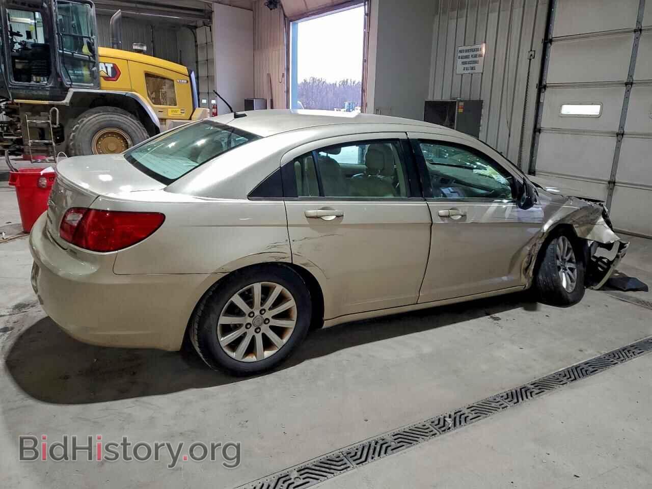 2010 CHRYSLER SEBRING - VIN: 1C3CC5FB8AN109566 - Фото 3
