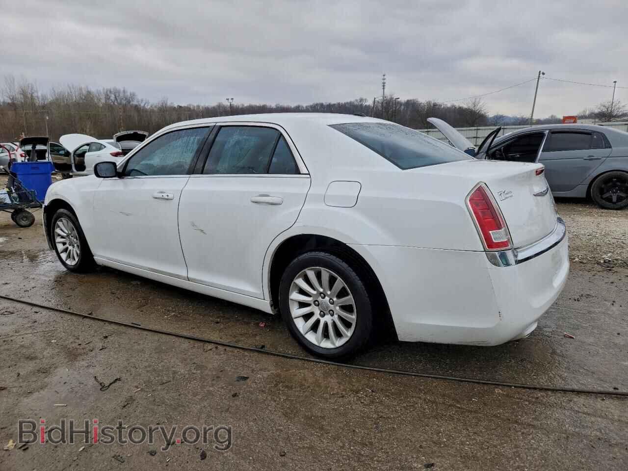 2012 CHRYSLER 300 - VIN: 2C3CCAAG4CH141163 - Photo 2