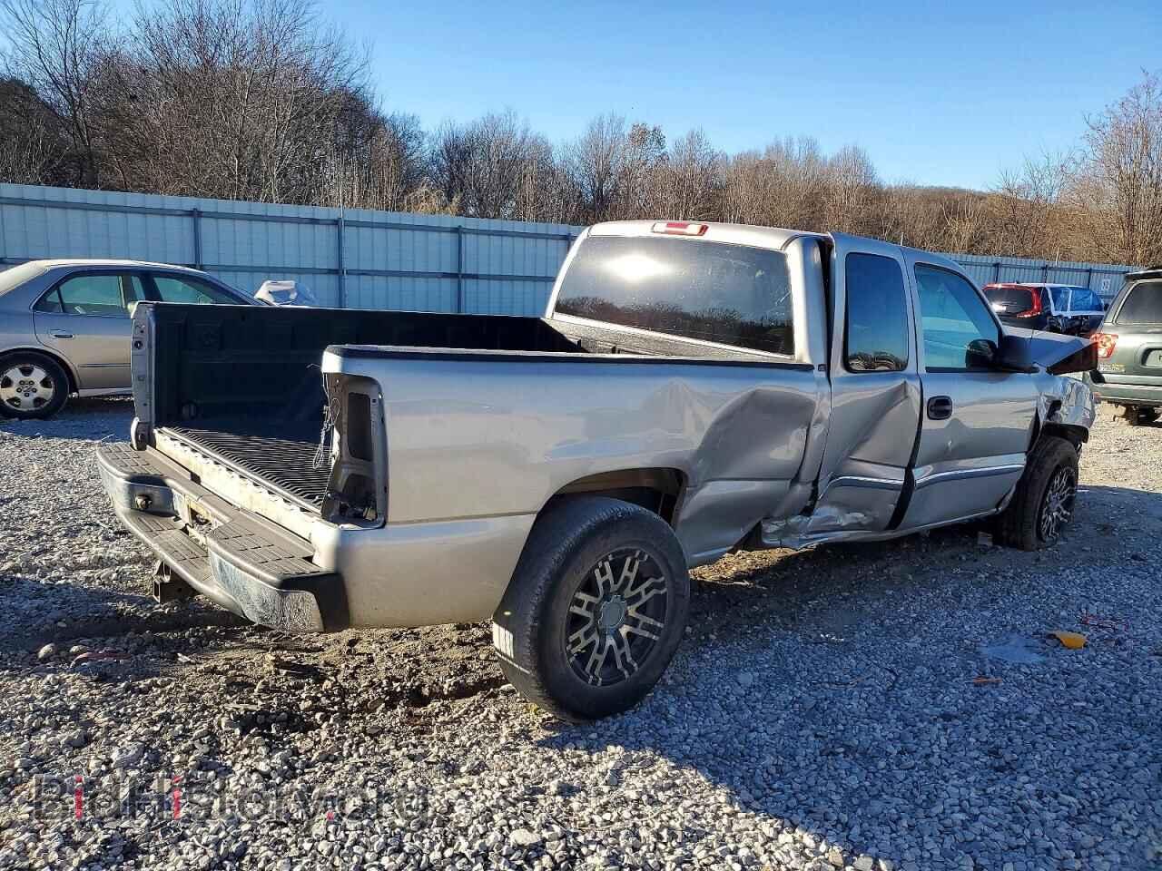 2006 GMC SIERRA - VIN: 1GTEC19T76Z100620 - Фото 3