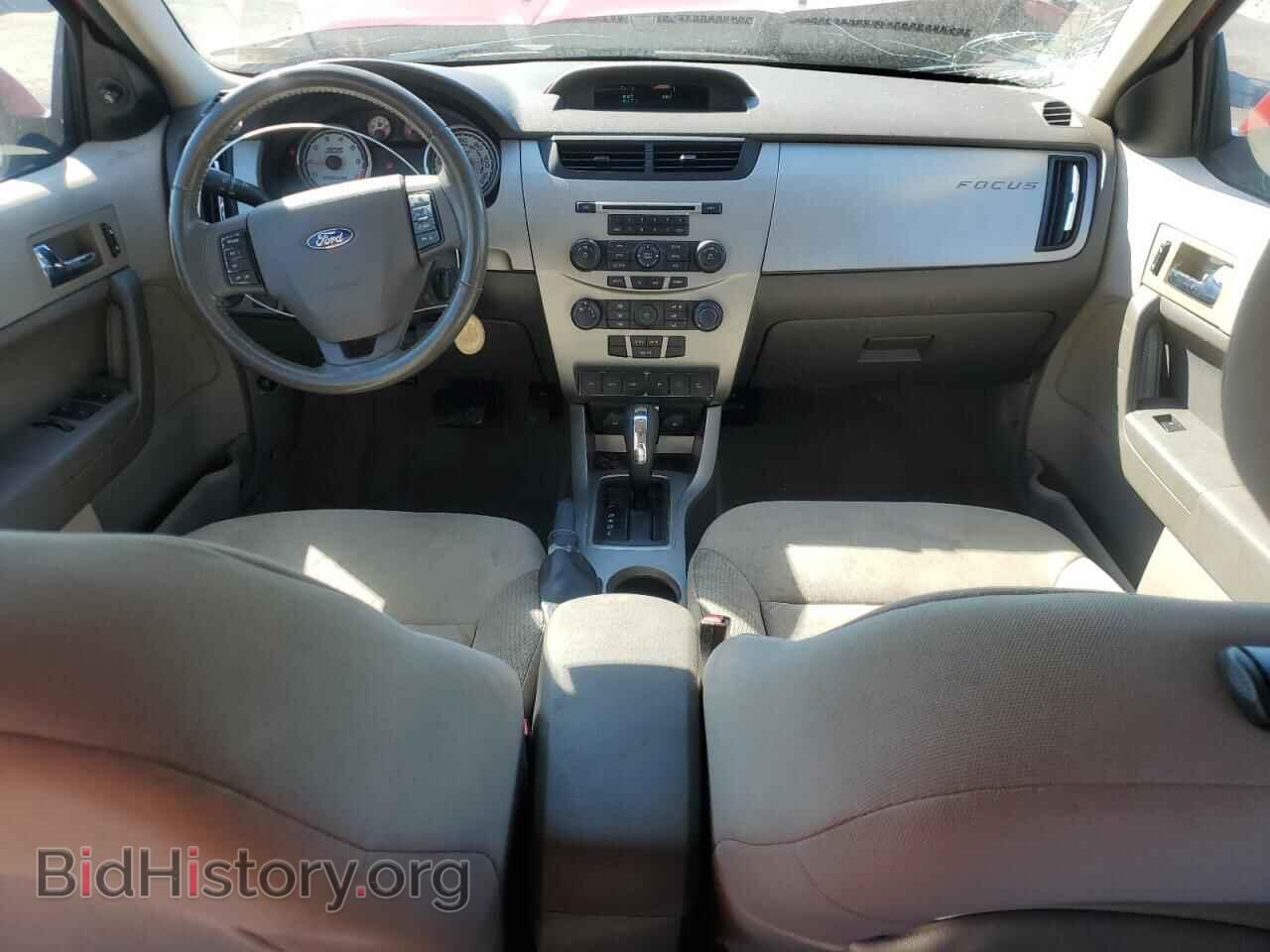 2011 FORD FOCUS - VIN: 1FAHP3GN1BW110076 - Photo 8