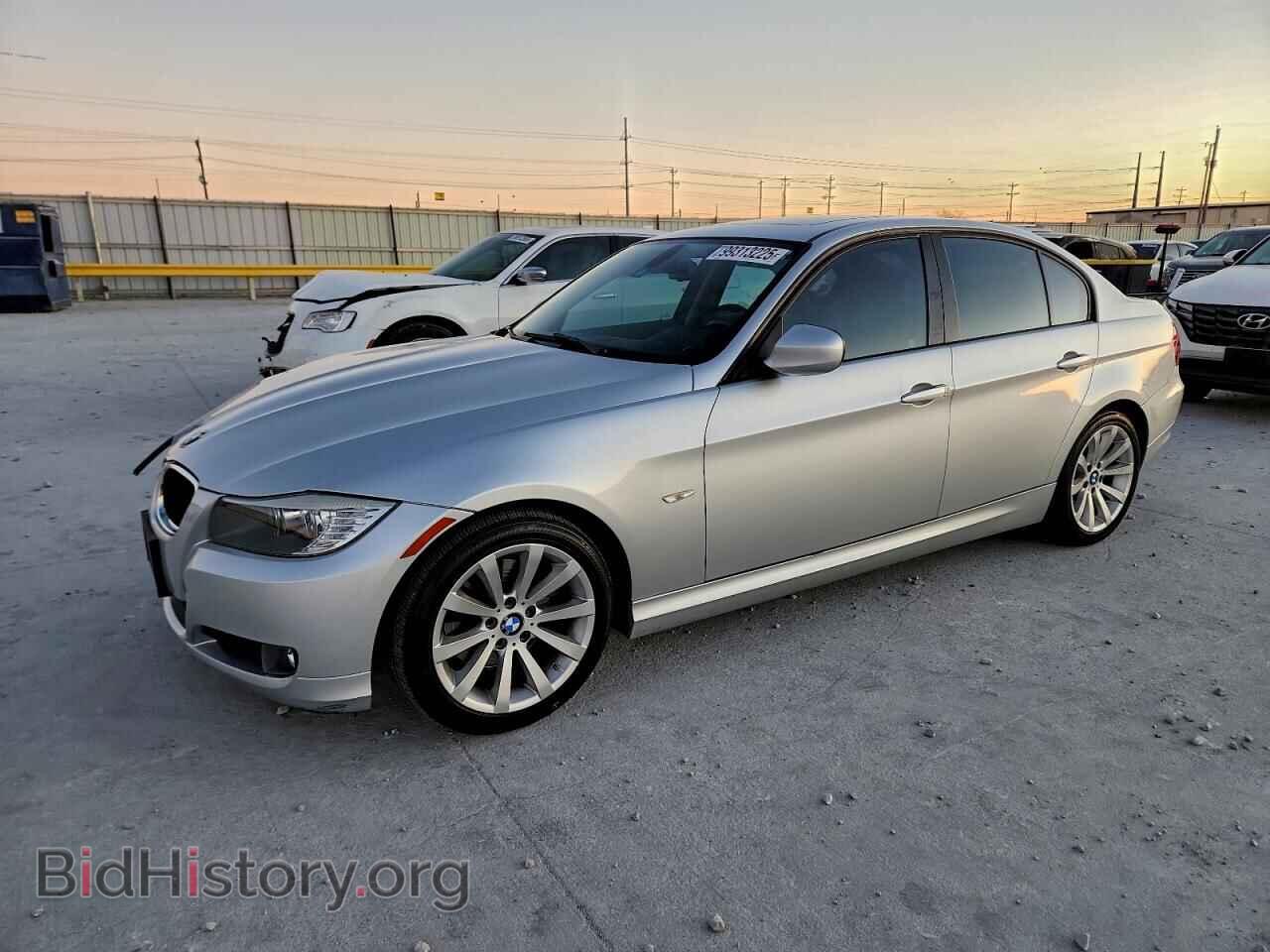 Photo WBAPH7C50BE675678 - BMW 3 SERIES 2011