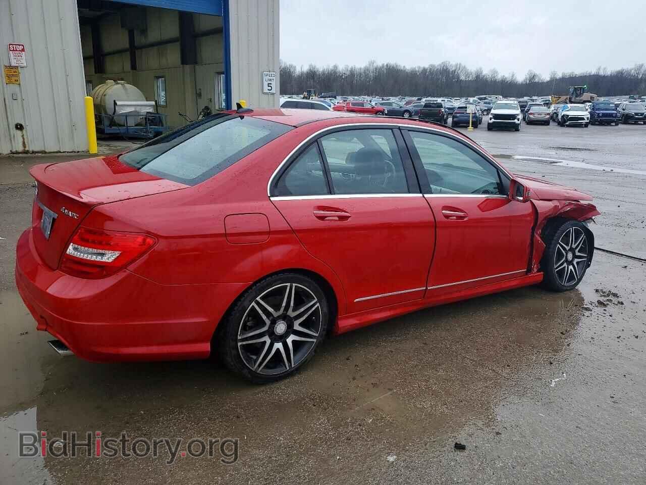 2013 MERCEDES-BENZ C-CLASS - VIN: WDDGF8AB2DG053202 - Фото 3