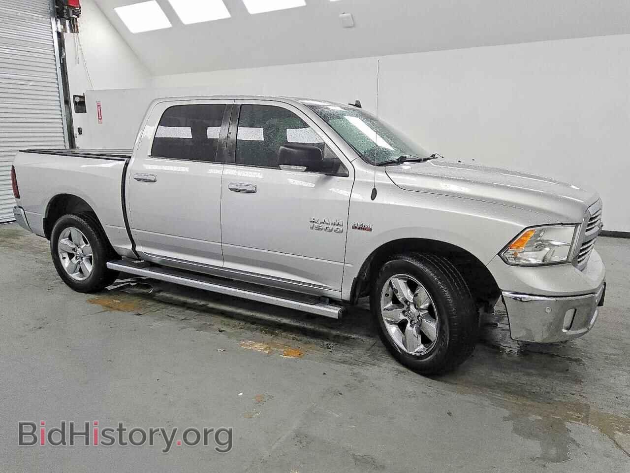 2017 RAM 1500 - VIN: 3C6RR6LT7HG530048 - Photo 4