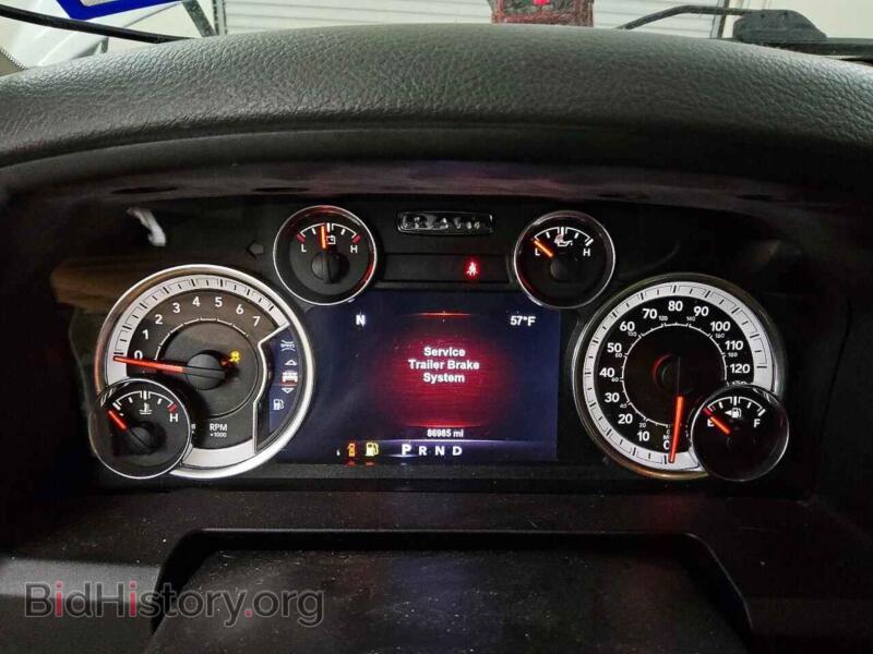 2017 RAM 1500 (VIN 3C6RR6LT7HG530048) — фото 9 из 12