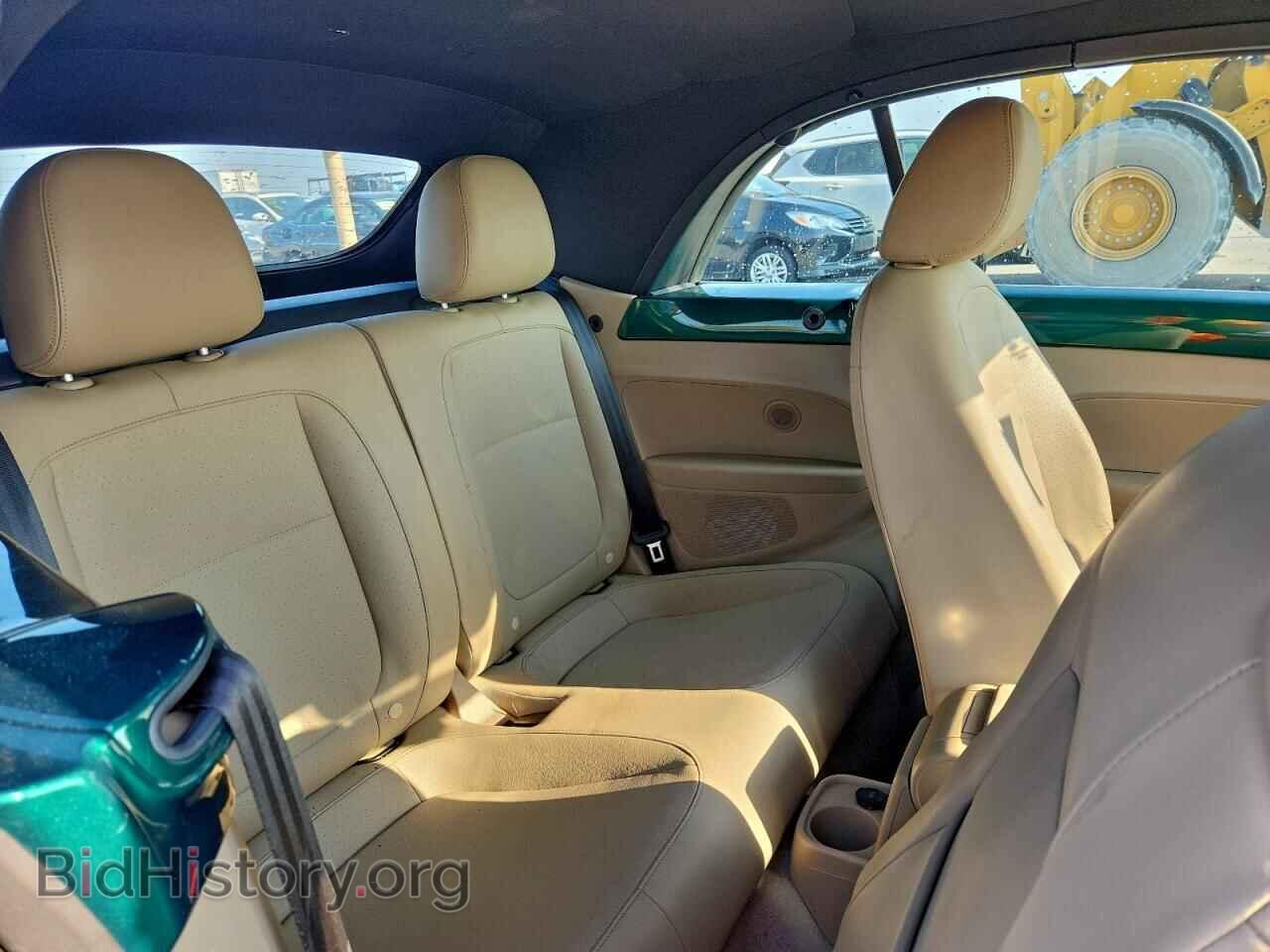 2017 VOLKSWAGEN BEETLE - VIN: 3VW517AT8HM804864 - Фото 10