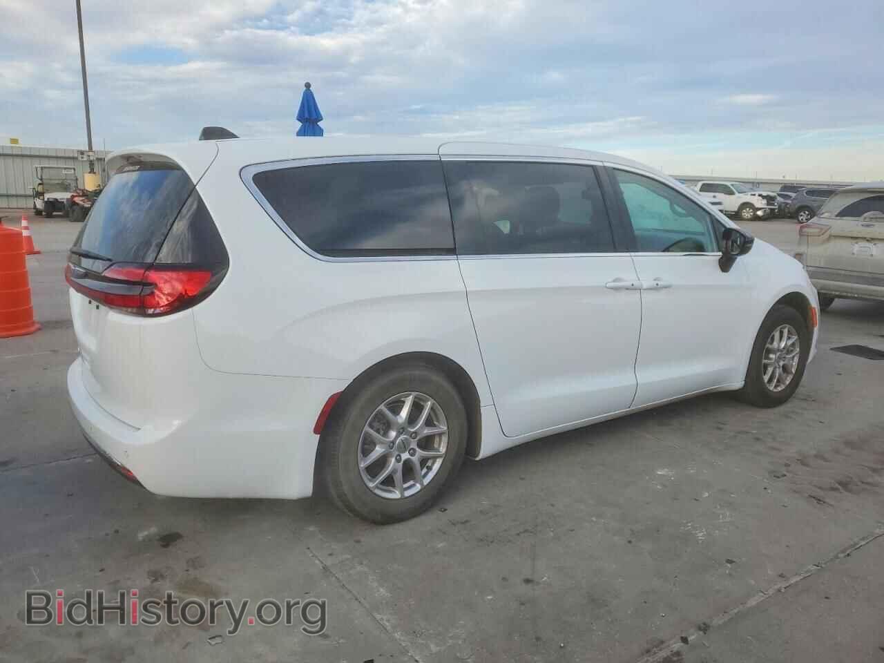 2024 CHRYSLER PACIFICA - VIN: 2C4RC1BG0RR125050 - Фото 3