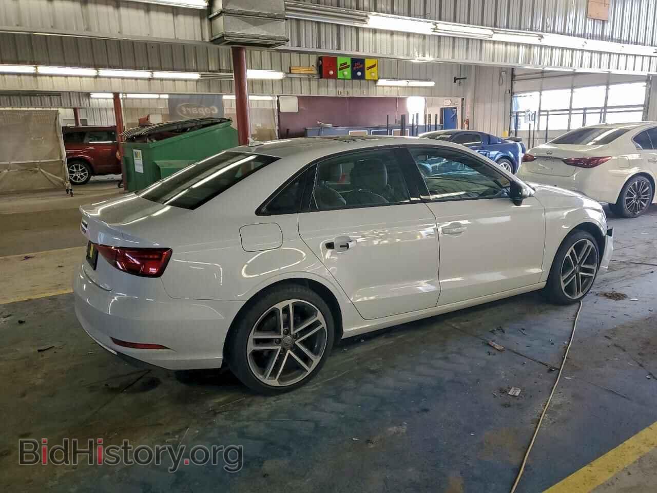 2017 AUDI A3 - VIN: WAUAUGFF3H1028066 - Фото 3