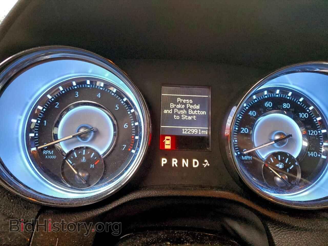 2011 CHRYSLER 300 - VIN: 2C3CA5CG8BH547696 - Фото 9