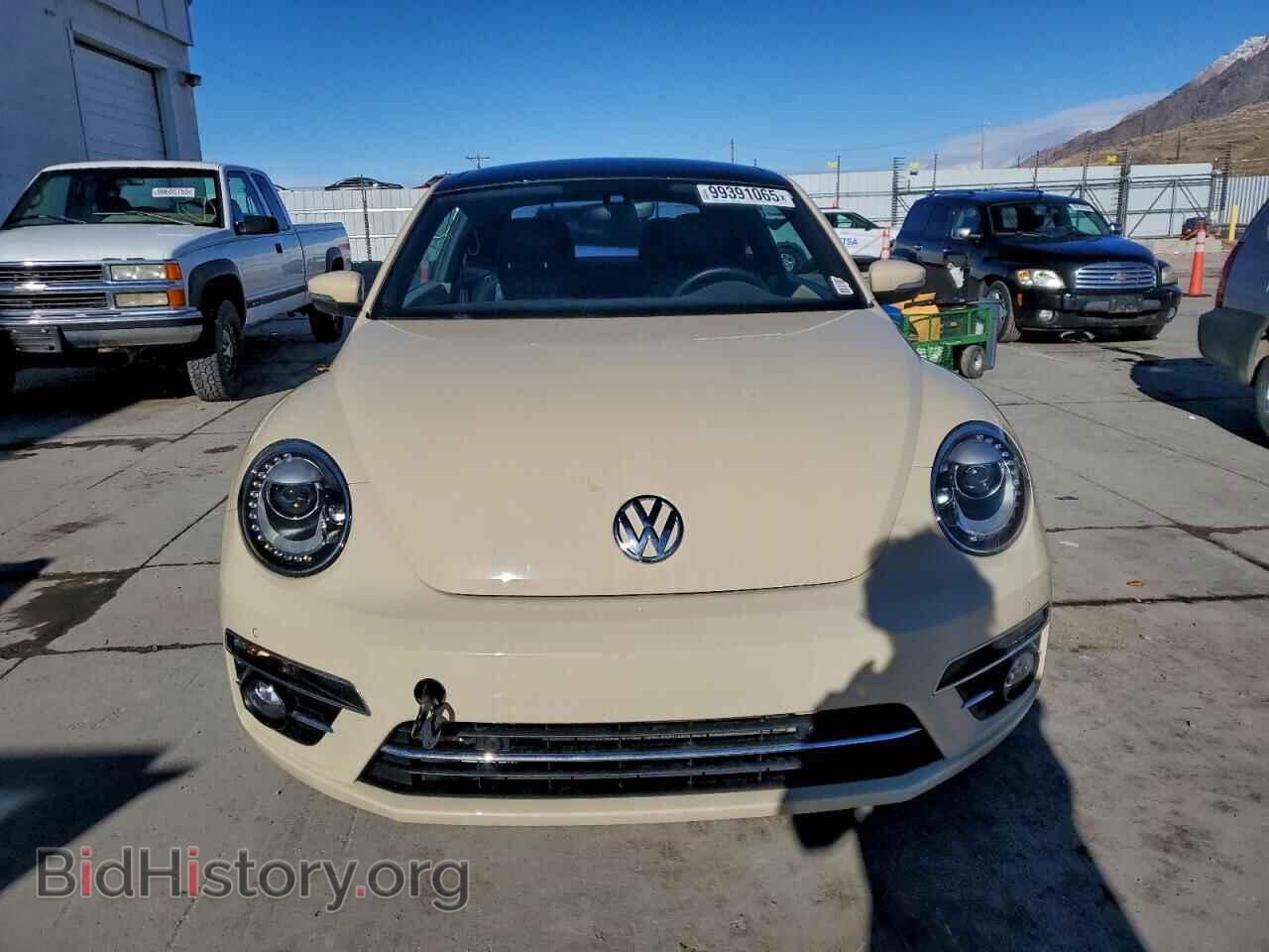 2019 VOLKSWAGEN BEETLE - VIN: 3VWFD7AT8KM719087 - Photo 5