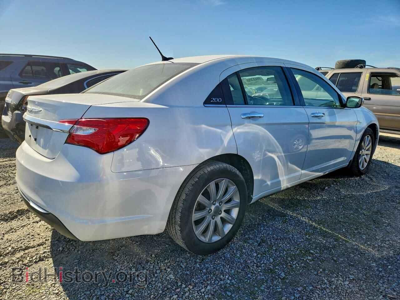 2013 CHRYSLER 200 - VIN: 1C3CCBCG3DN506010 - Фото 3