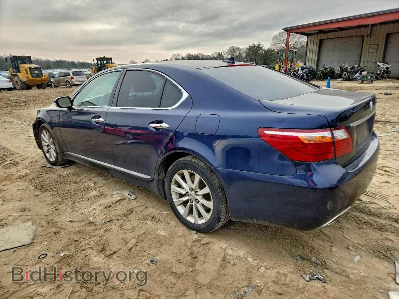 2011 LEXUS LS460 - VIN: JTHCL5EF3B5009133 - Photo 2