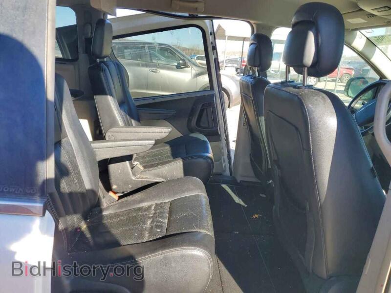 2011 Chrysler MINIVAN (VIN 2A4RR8DG4BR610280) — photo 11 of 15
