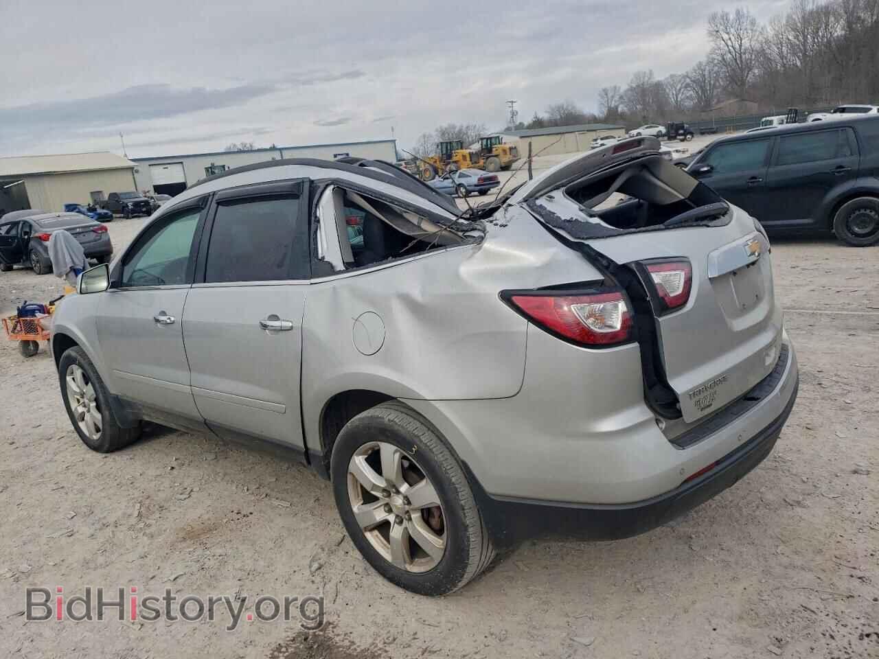 2017 CHEVROLET TRAVERSE - VIN: 1GNKRGKD7HJ267771 - Фото 2