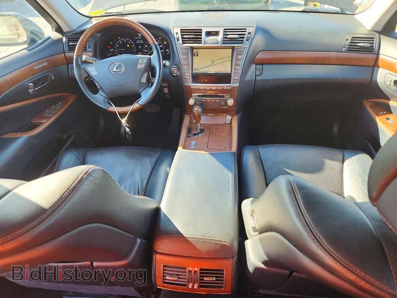 2011 LEXUS LS460 - VIN: JTHBL5EF2B5106626 - Photo 8