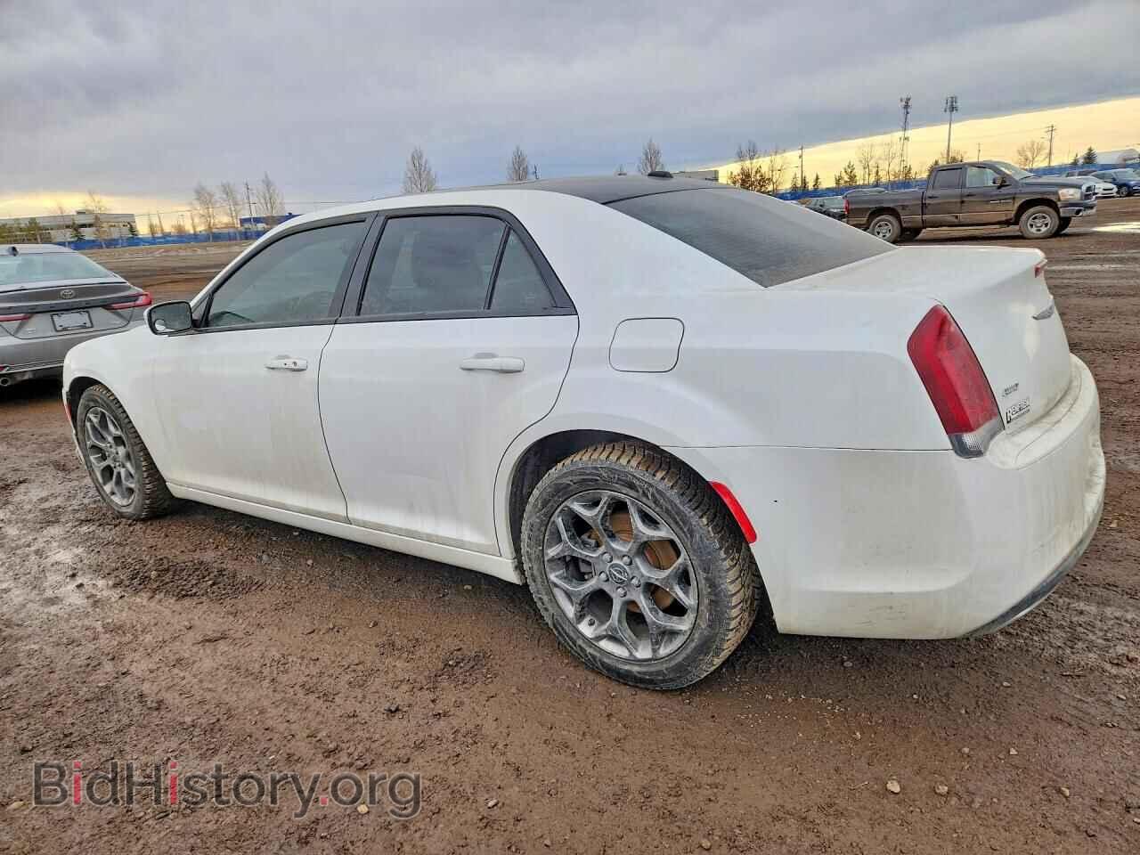 2015 CHRYSLER 300 - VIN: 2C3CCAGG2FH830761 - Фото 2