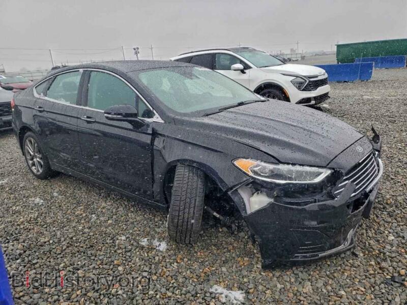 2019 Ford FUSION (VIN 3FA6P0CDXKR260161) — photo 4 of 14