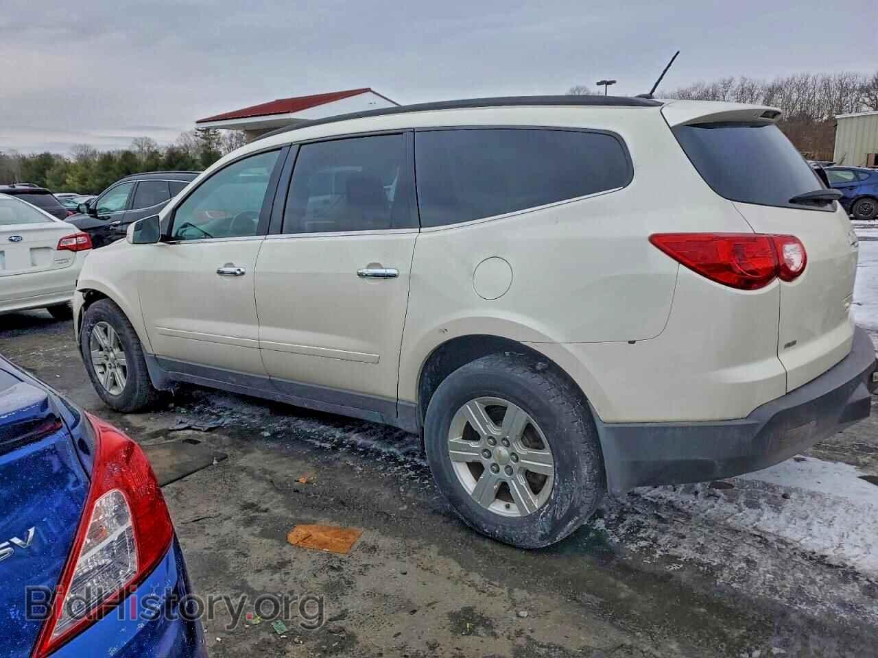 2011 CHEVROLET TRAVERSE - VIN: 1GNKVGED4BJ408391 - Фото 2