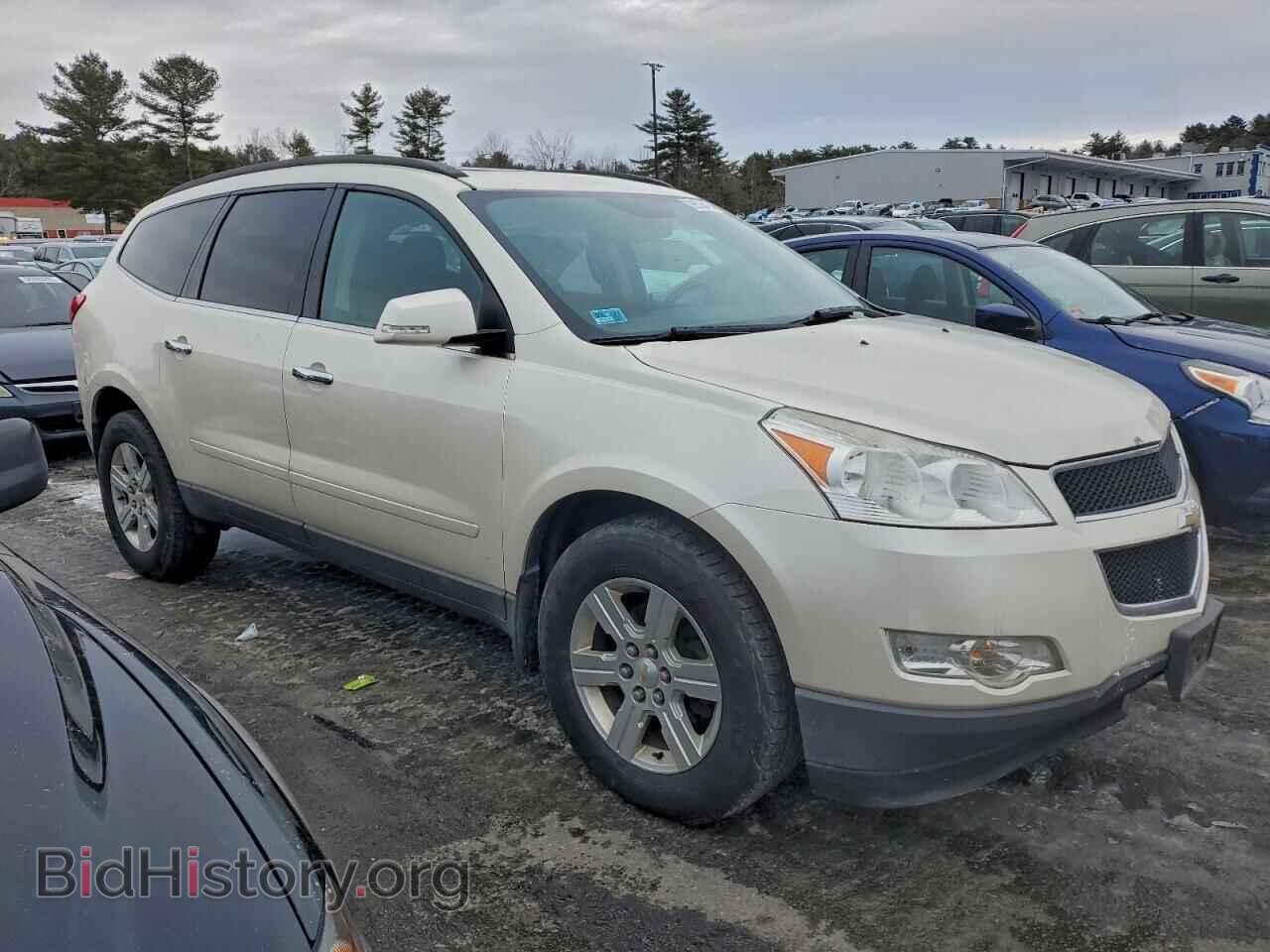 2011 CHEVROLET TRAVERSE - VIN: 1GNKVGED4BJ408391 - Фото 4