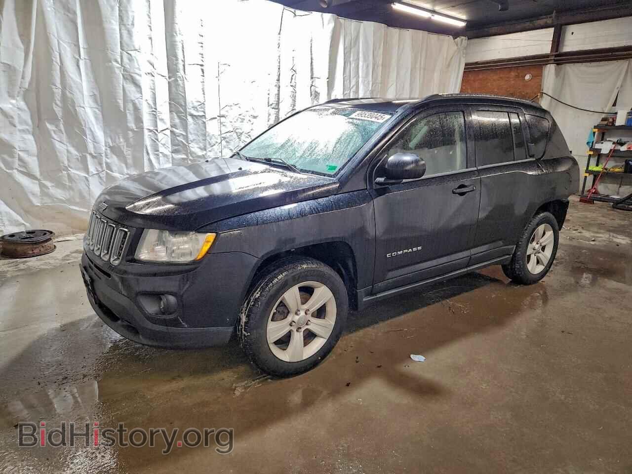 Photo 1J4NF1FB4BD188482 - JEEP COMPASS 2011