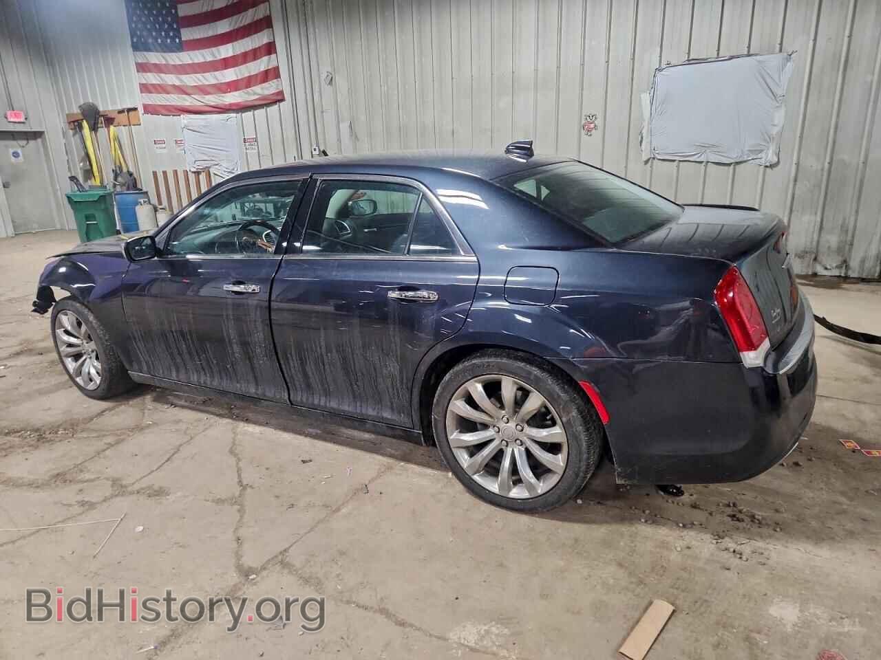 2019 CHRYSLER 300 - VIN: 2C3CCAEG9KH528154 - Фото 2