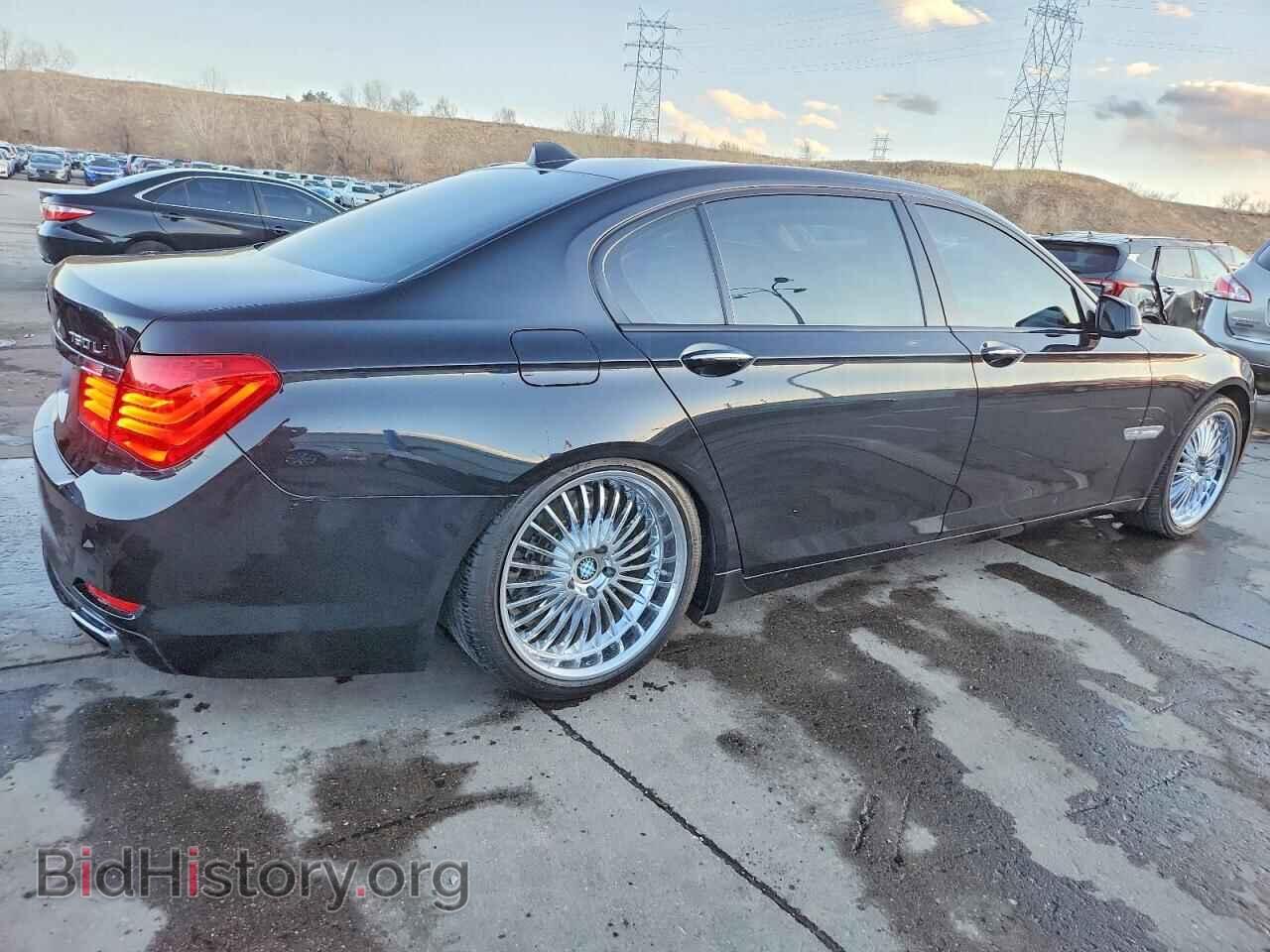 2011 BMW 750 - VIN: WBAKC8C5XBC433605 - Фото 3