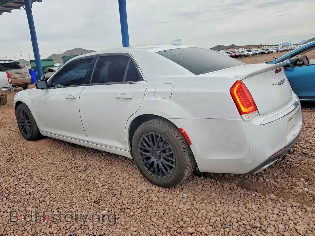 2017 CHRYSLER 300 - VIN: 2C3CCAAG9HH544353 - Фото 2
