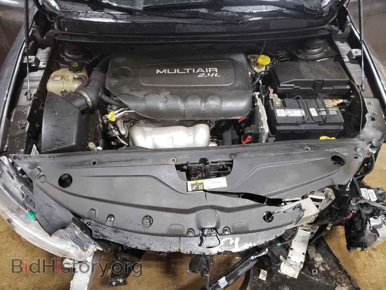 2016 CHRYSLER 200 - VIN: 1C3CCCAB5GN135966 - Фото 11