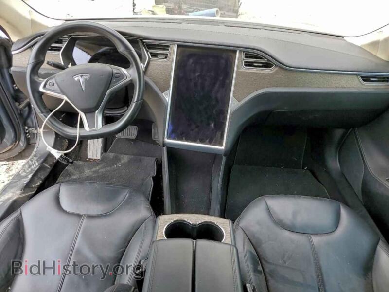 2013 Tesla MODEL S (VIN 5YJSA1CN5DFP30142) — фото 8 из 12