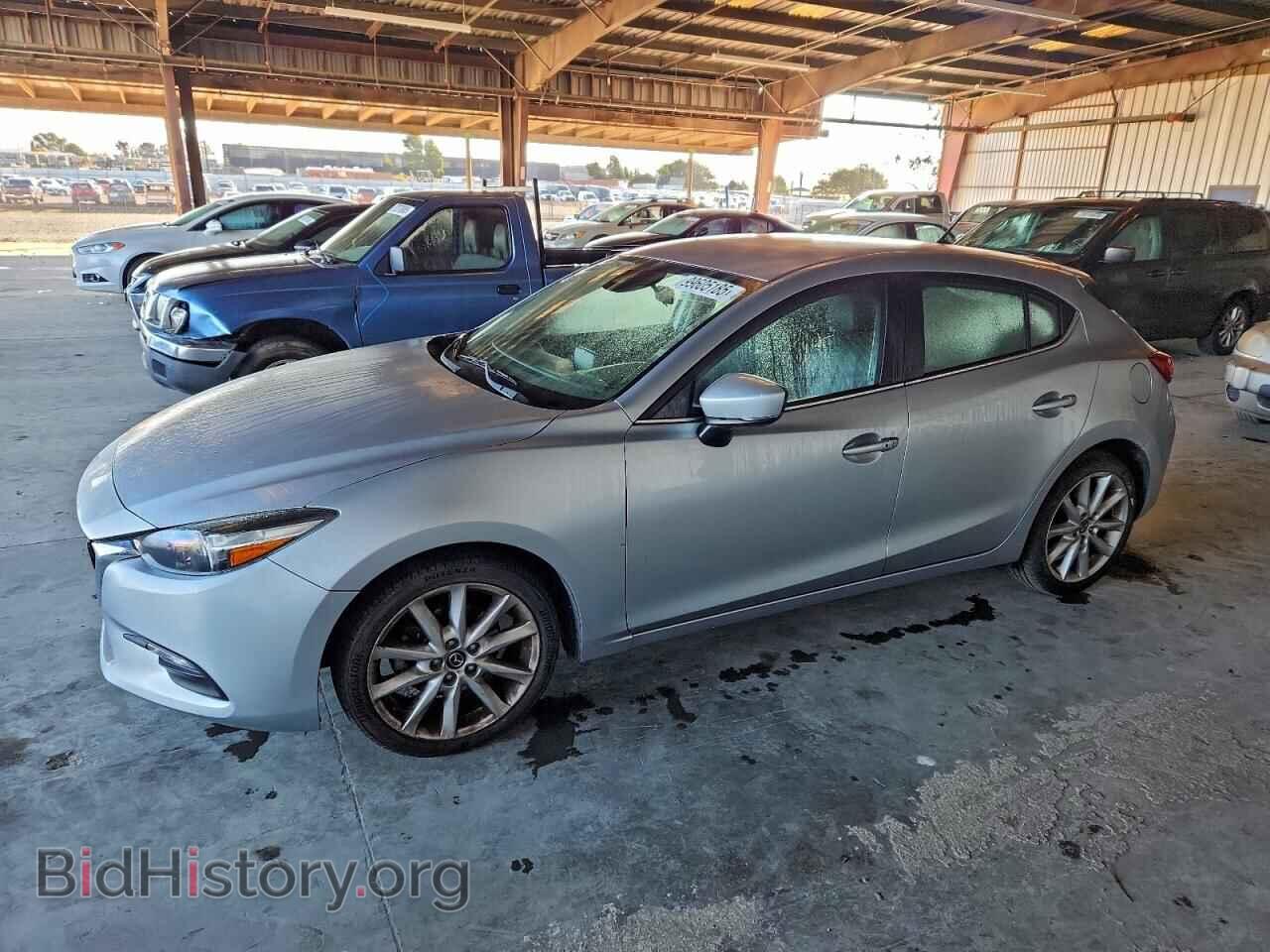 Фотография 3MZBN1L76HM155019 - MAZDA 3 2017