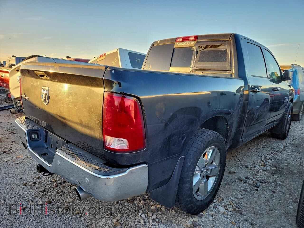 2017 RAM 1500 - VIN: 3C6RR6LT6HG687229 - Фото 3
