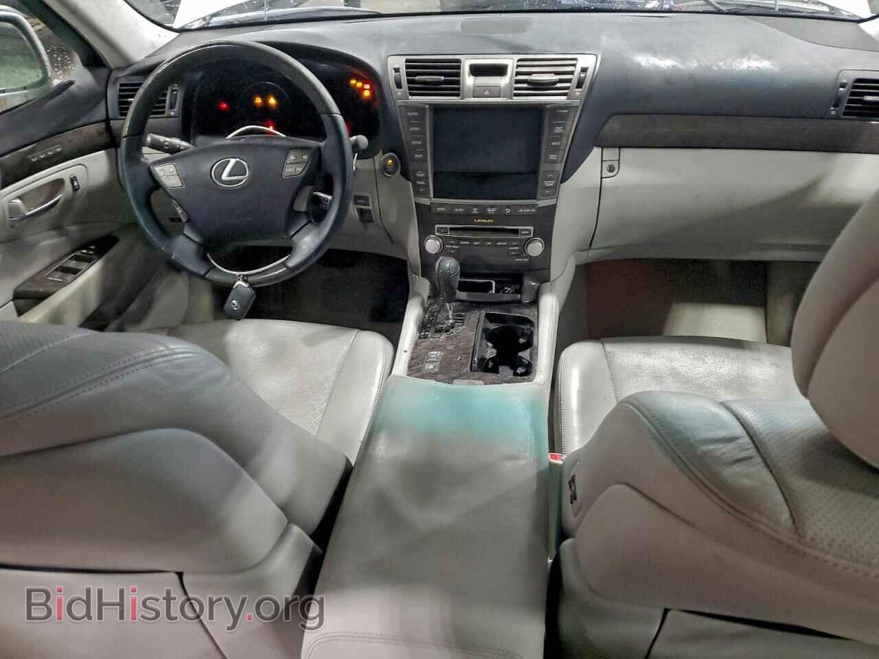 2011 LEXUS LS460 - VIN: JTHBL5EFXB5108270 - Photo 8
