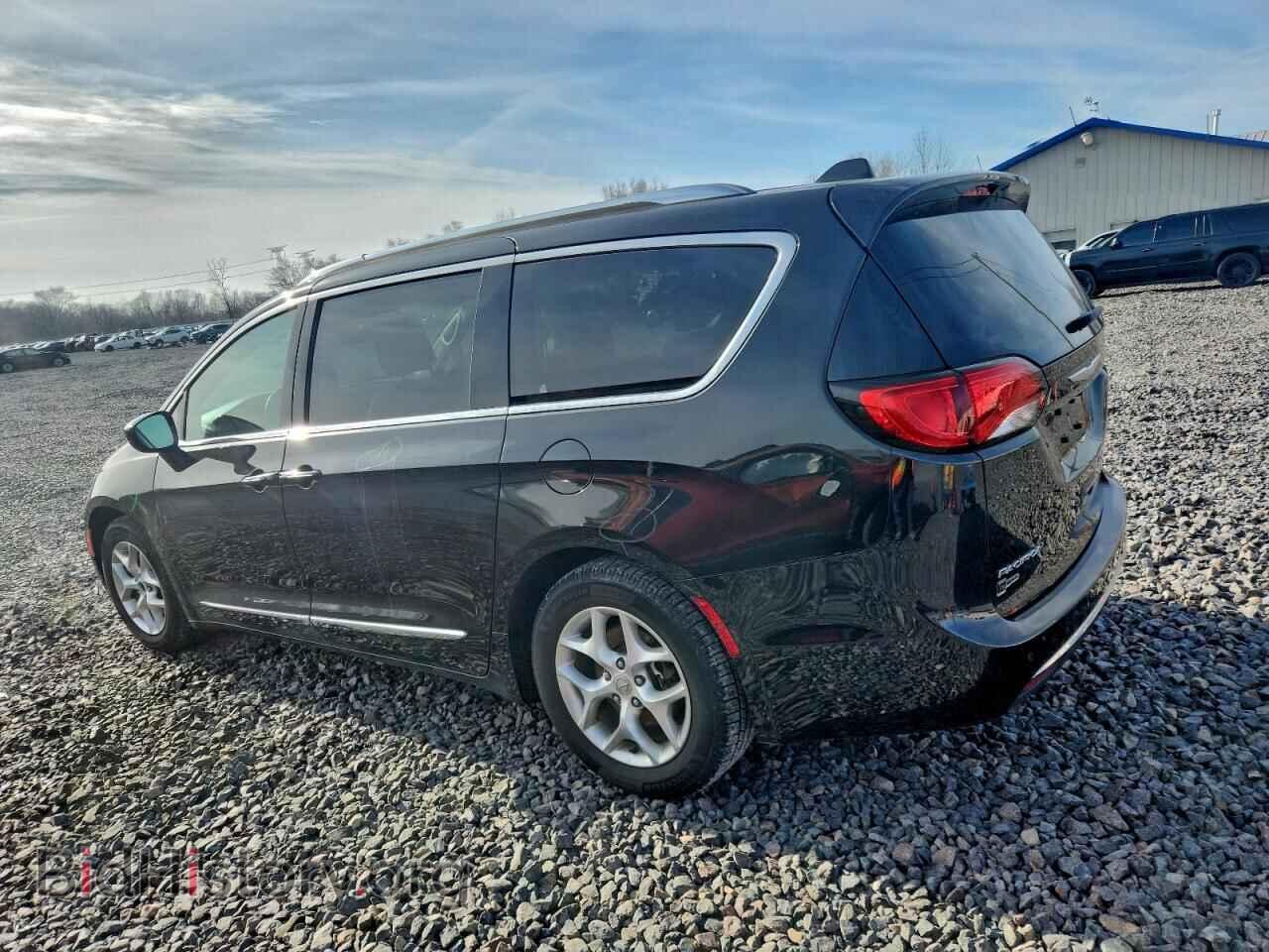 2017 CHRYSLER PACIFICA - VIN: 2C4RC1EG9HR577783 - Photo 2