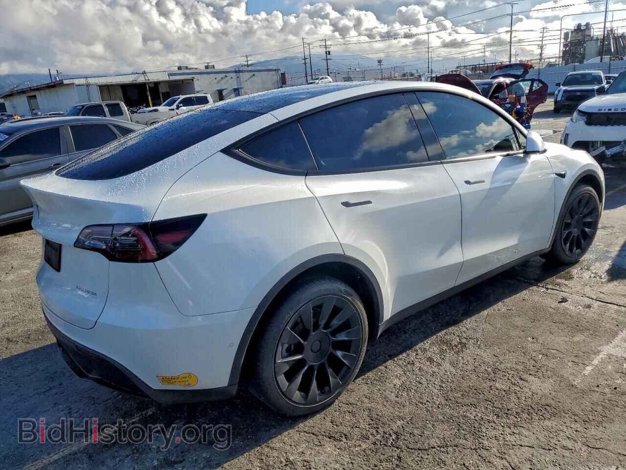 2022 TESLA MODEL Y - VIN: 7SAYGDEE7NF512246 - Фото 3