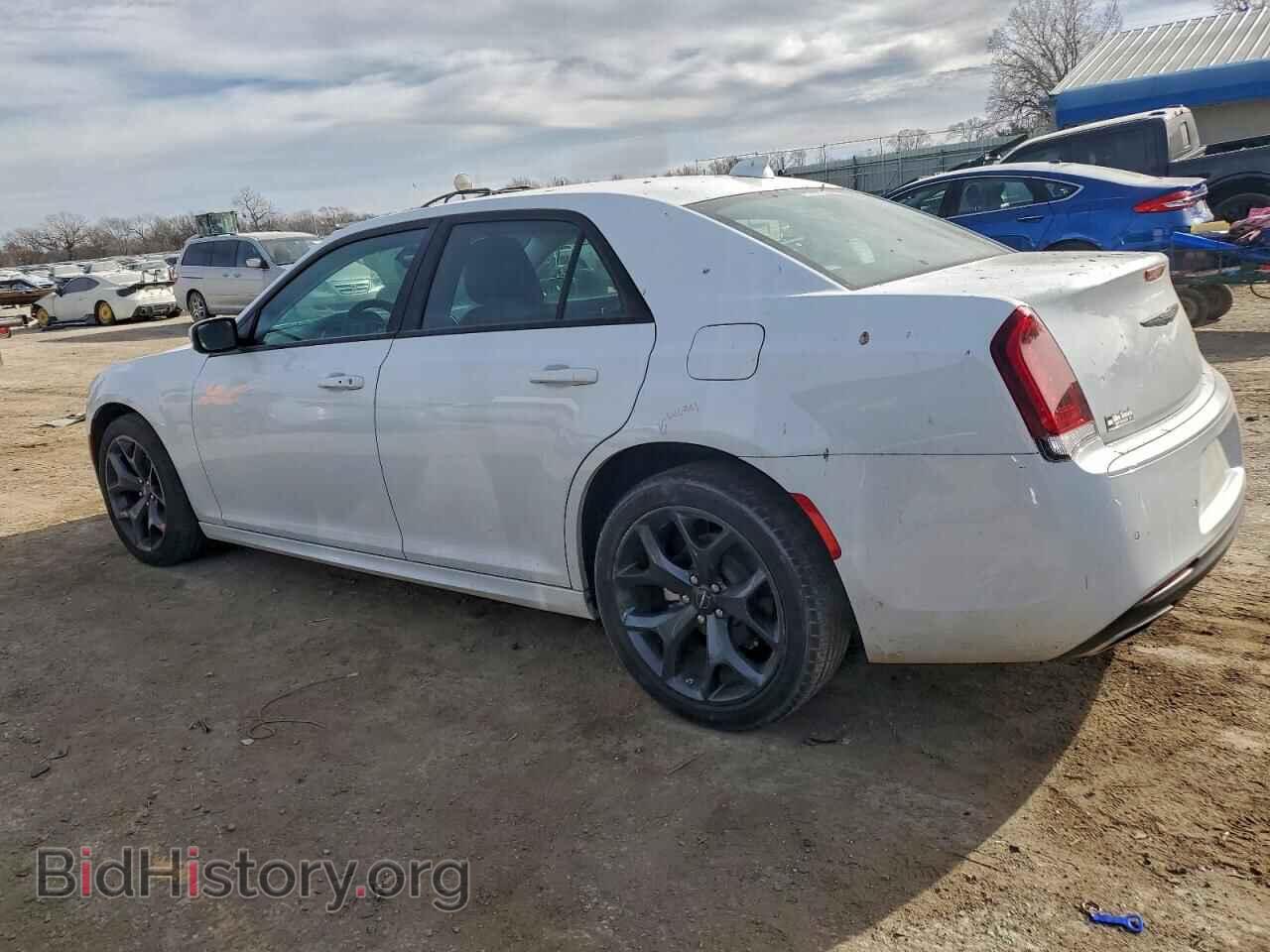 2023 CHRYSLER 300 - VIN: 2C3CCADG6PH552274 - Фото 2