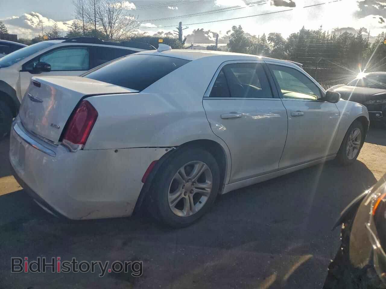 2016 CHRYSLER 300 - VIN: 2C3CCAAG9GH206840 - Фото 3