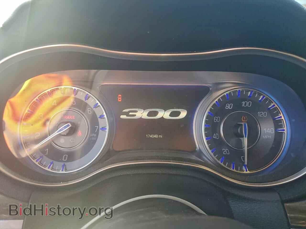 2016 CHRYSLER 300 - VIN: 2C3CCAAG9GH206840 - Фото 9