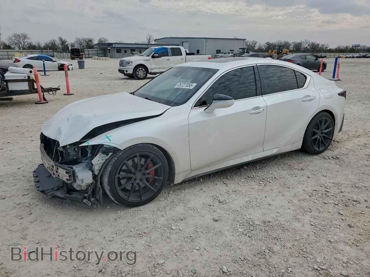 Photo JTHCA1D25M5115986 - LEXUS IS 2021