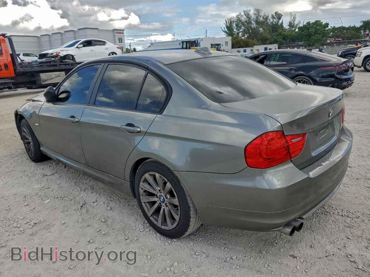 2011 BMW 3 SERIES - VIN: WBAPK7C52BA974176 - Фото 2