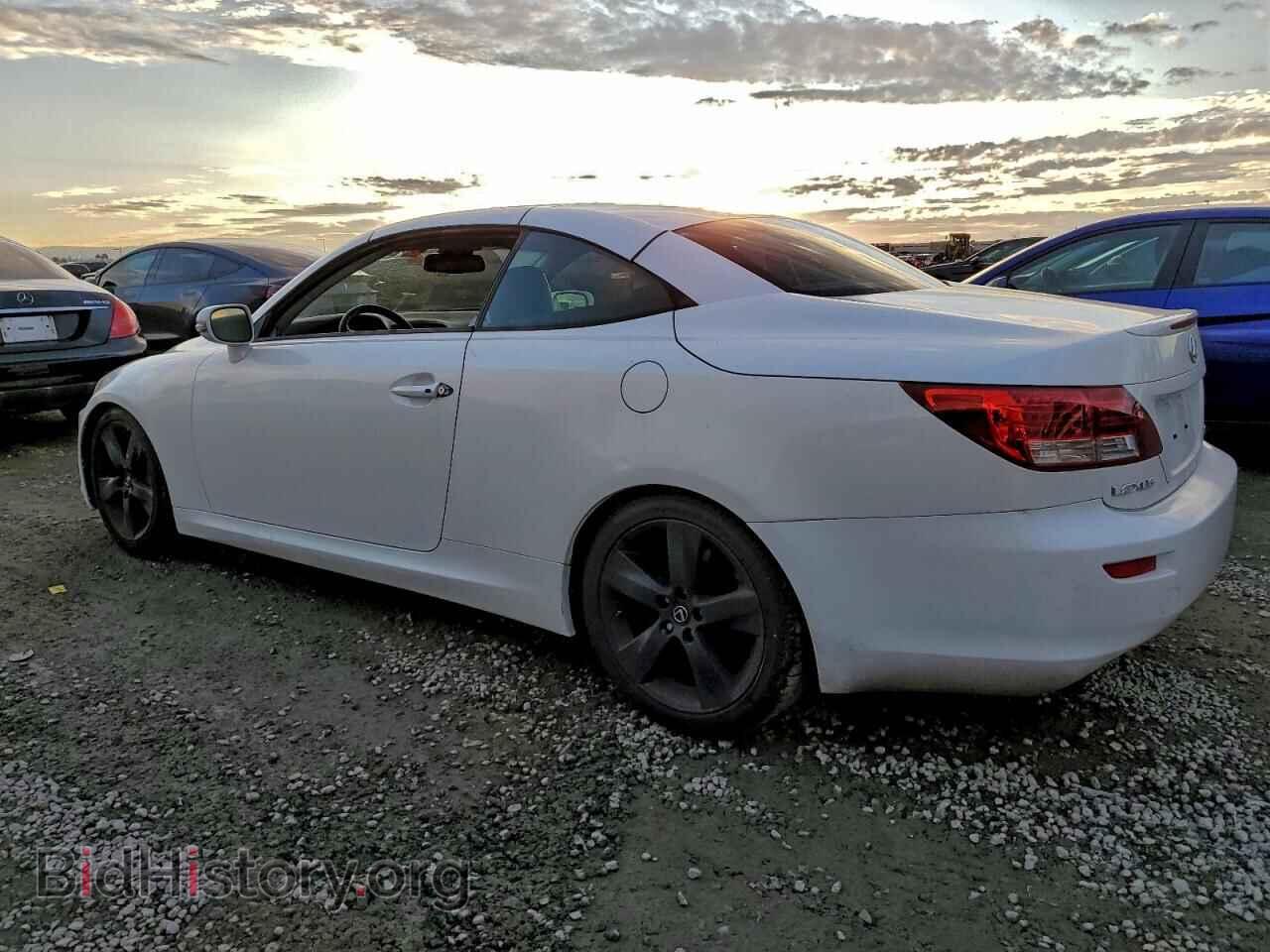 2010 LEXUS IS - VIN: JTHFE2C24A2503443 - Photo 2
