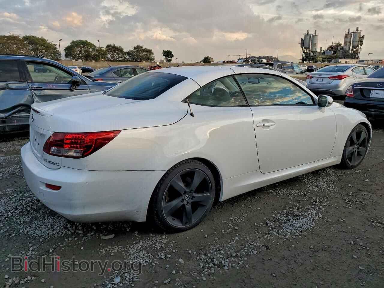 2010 LEXUS IS - VIN: JTHFE2C24A2503443 - Photo 3